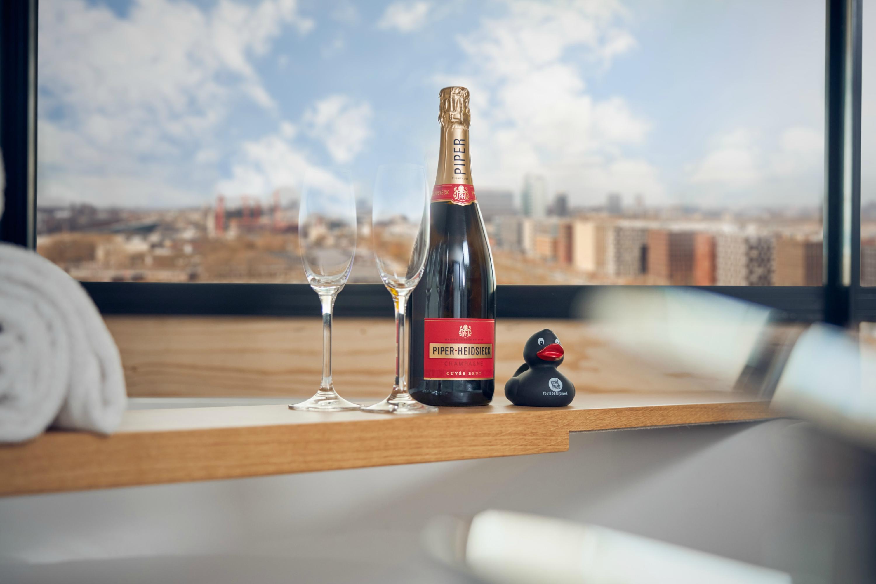 Inntel Hotels Amsterdam Landmark 외부 사진 Piper-Heidsieck
