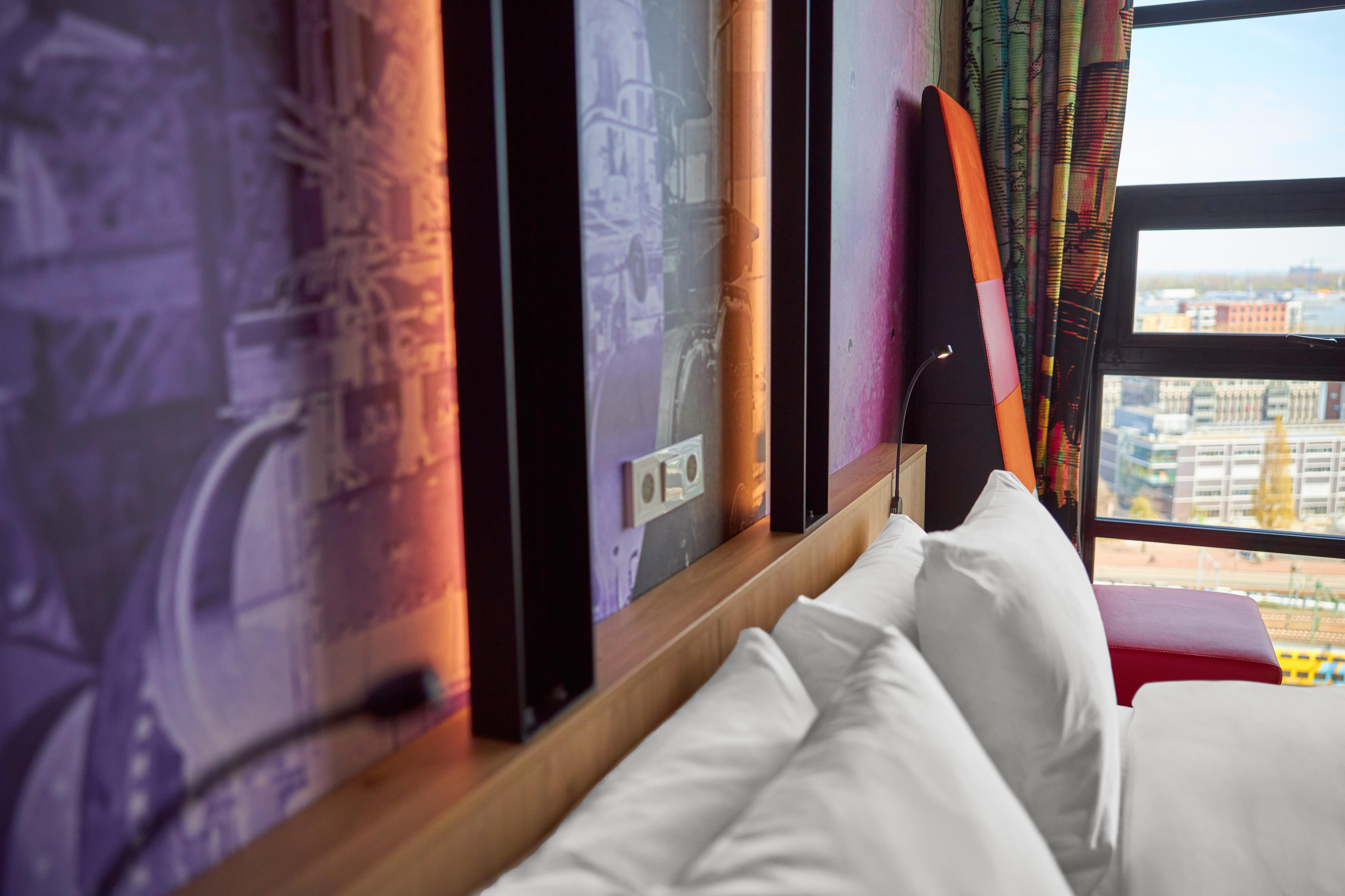 Inntel Hotels Amsterdam Landmark 외부 사진 Detail of the interior of a room at the hotel
