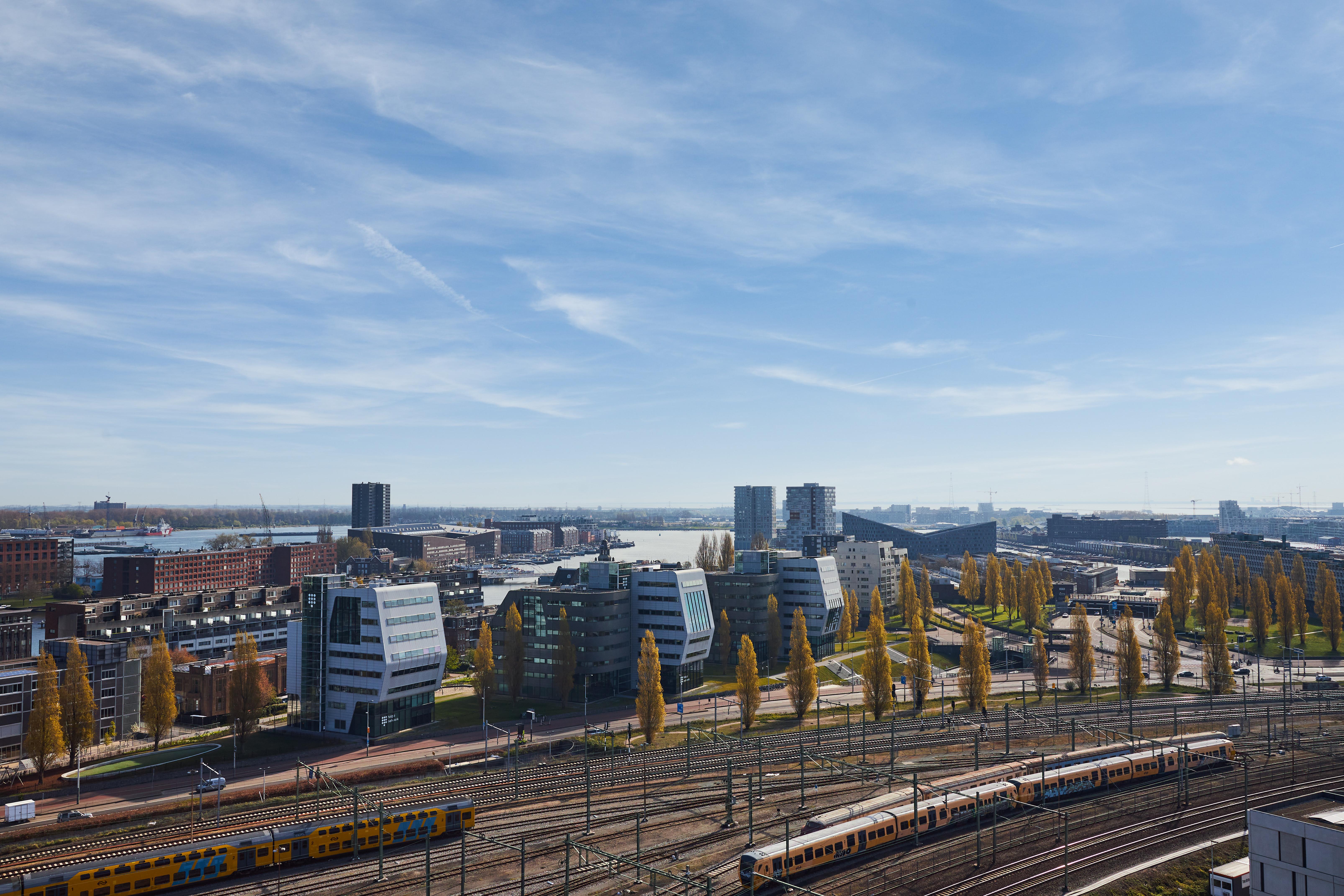 Inntel Hotels Amsterdam Landmark 외부 사진 The view of the city from the top of the tower