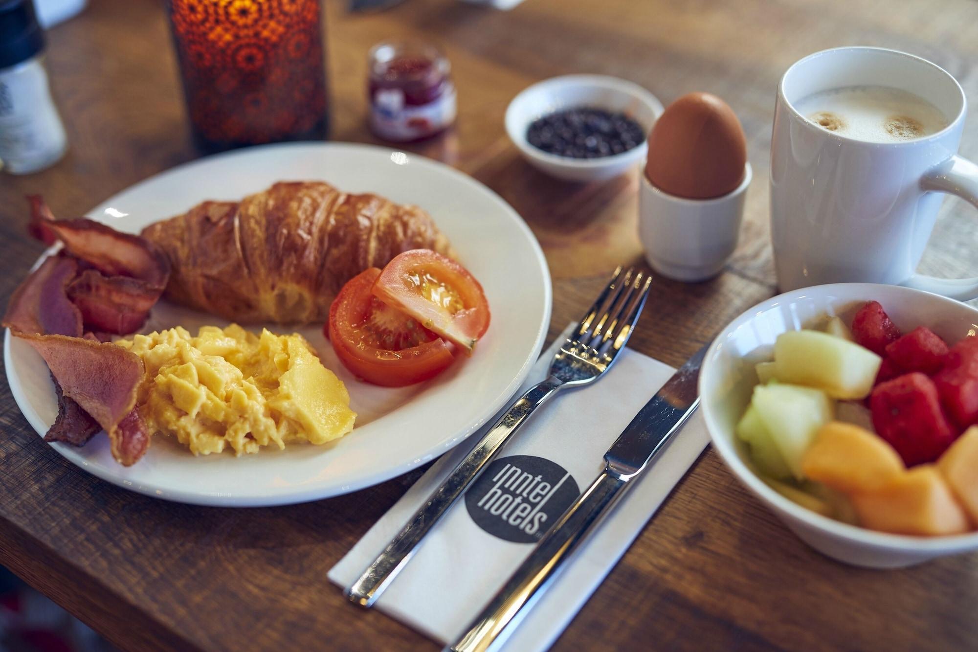 Inntel Hotels Amsterdam Landmark 외부 사진 Breakfast at Inntel Hotels